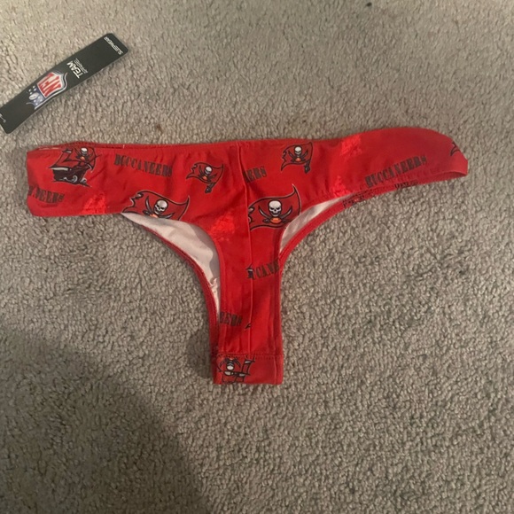 NFL Red Buccaneers Women's Panties - Picture 3 of 3